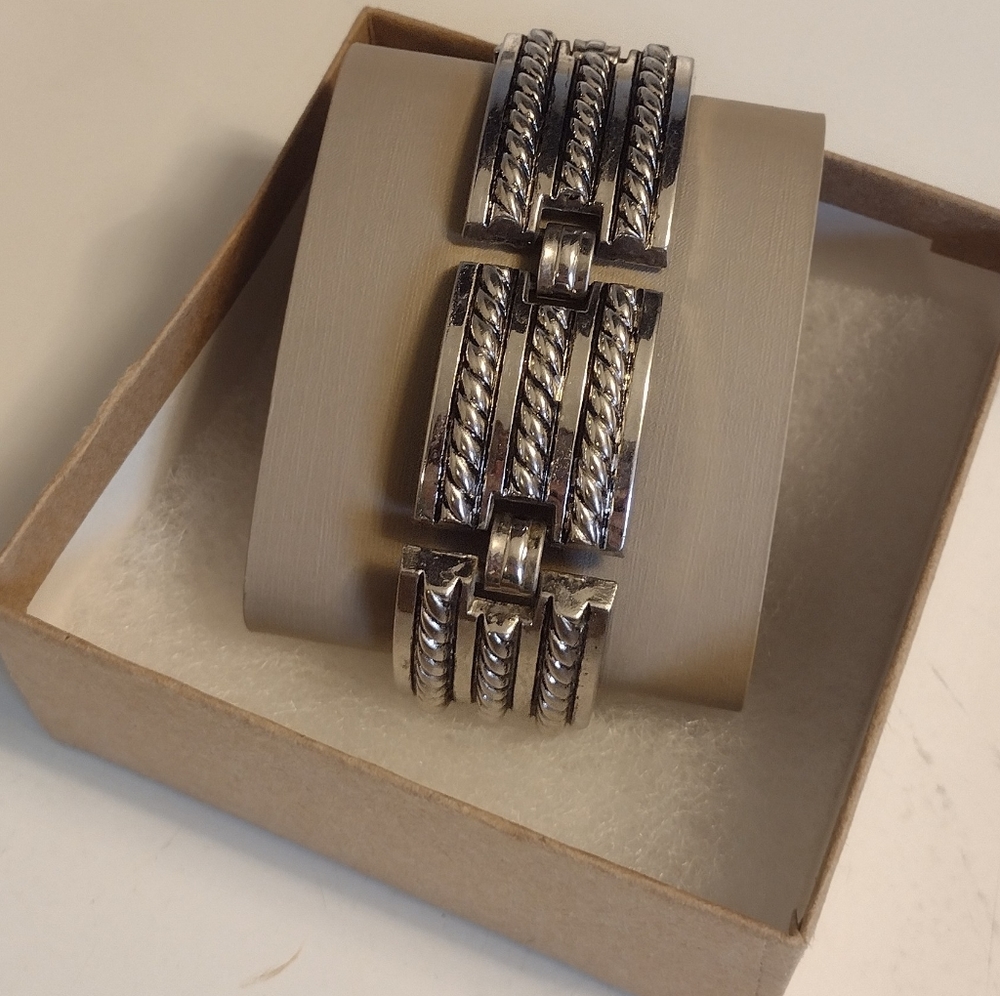 Silver Tone Bracelet